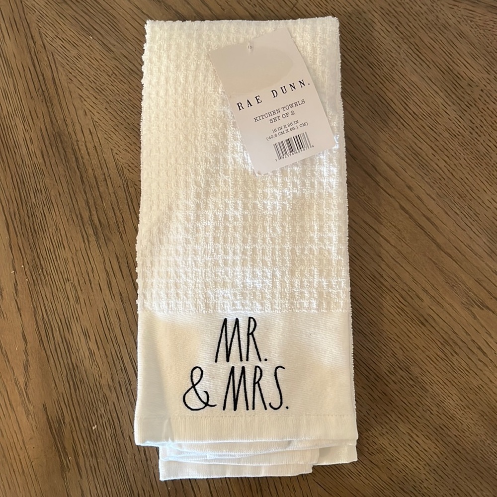 RAE DUNN KITCHEN TOWELS